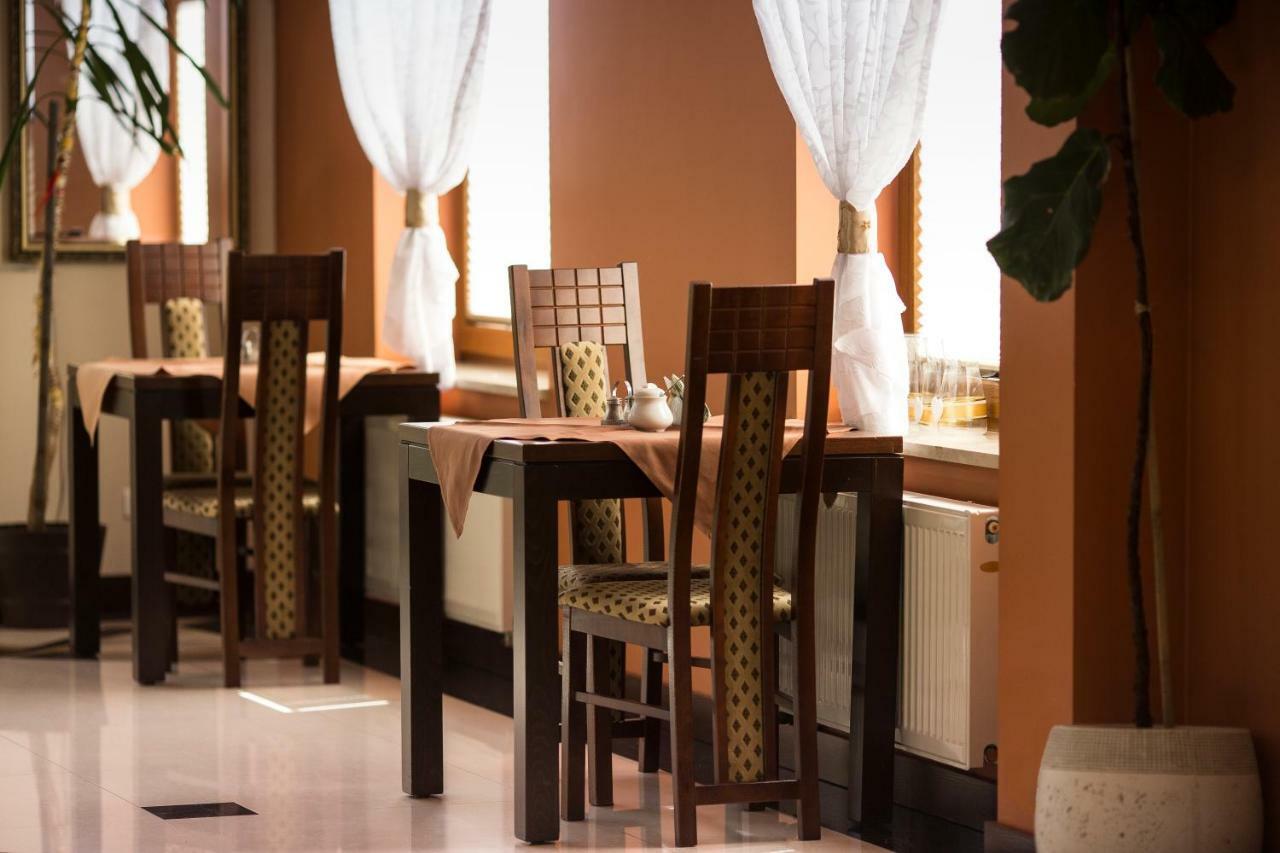 Vinci Hotel Airport Modlniczka Εξωτερικό φωτογραφία